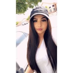 Meet your Posher, Ajsa